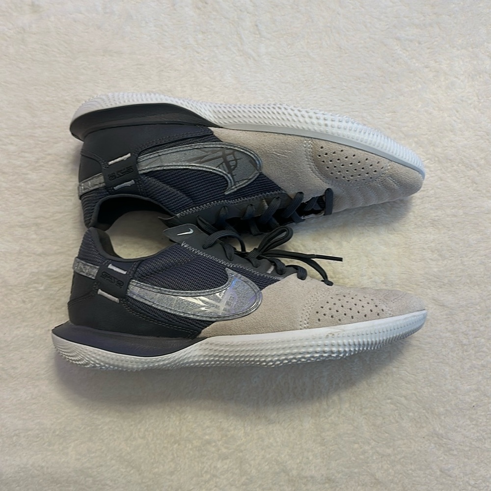 Nike Gato Indoor Soccer Shoe